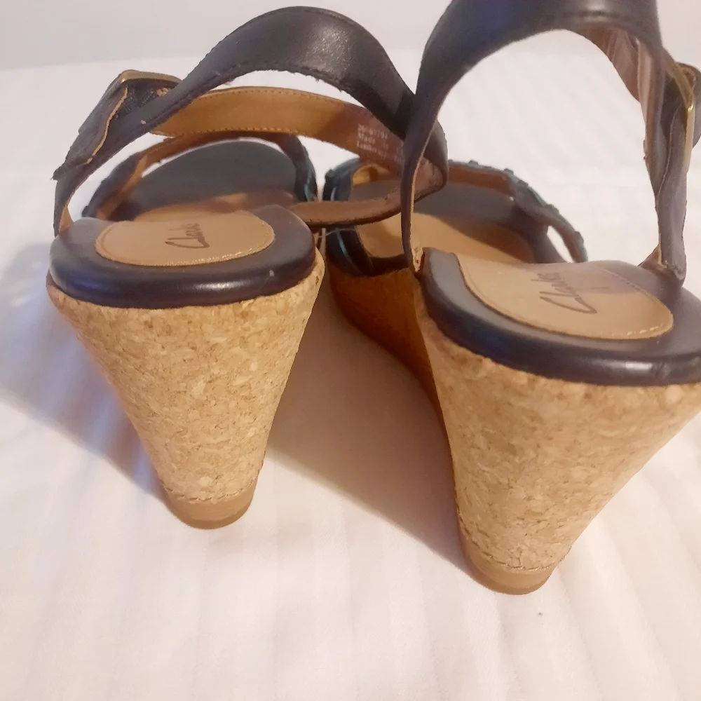 Clarks Cork wedge sandals Size 9